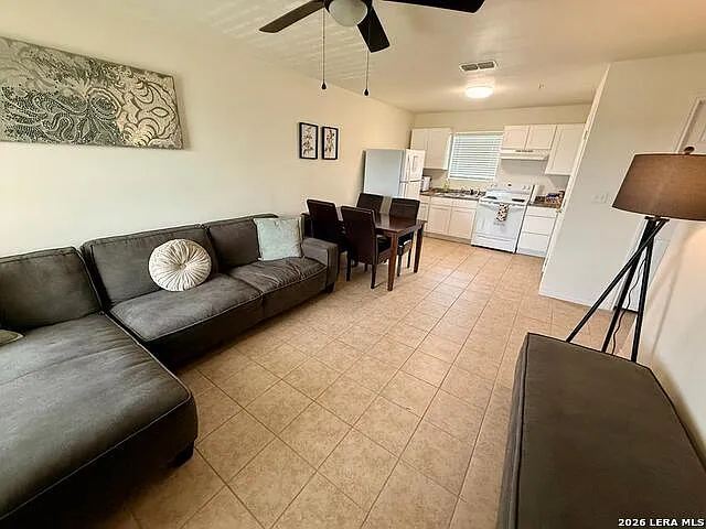 2 bed, 2.0 bath, 880 sqft, $1,500 — Photo 1