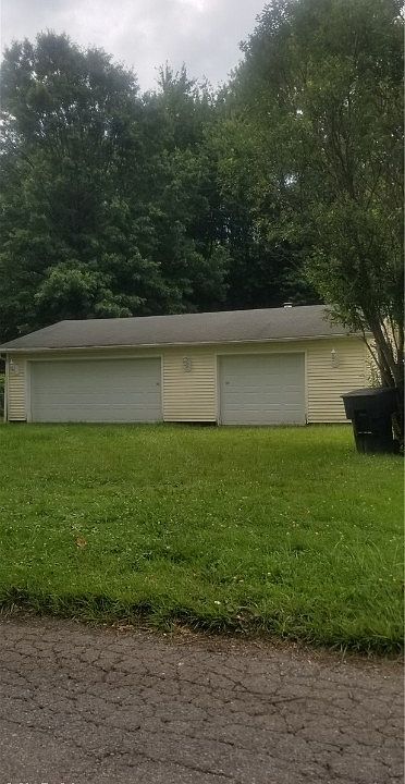 2nd image of 944 Mayflower St NW