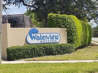 3804 Waterview Cir, Palm Springs, FL 33461