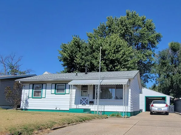 1505 Sheridan Rd, Pekin, IL 61554