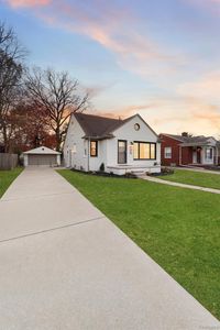 21618 Woodbridge St, Saint Clair Shores, MI, 48080