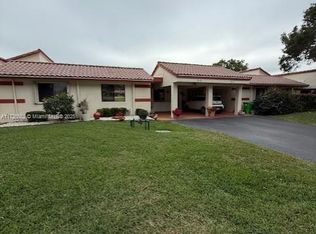 313 Lakeside Ct, Fort Lauderdale, FL 33326