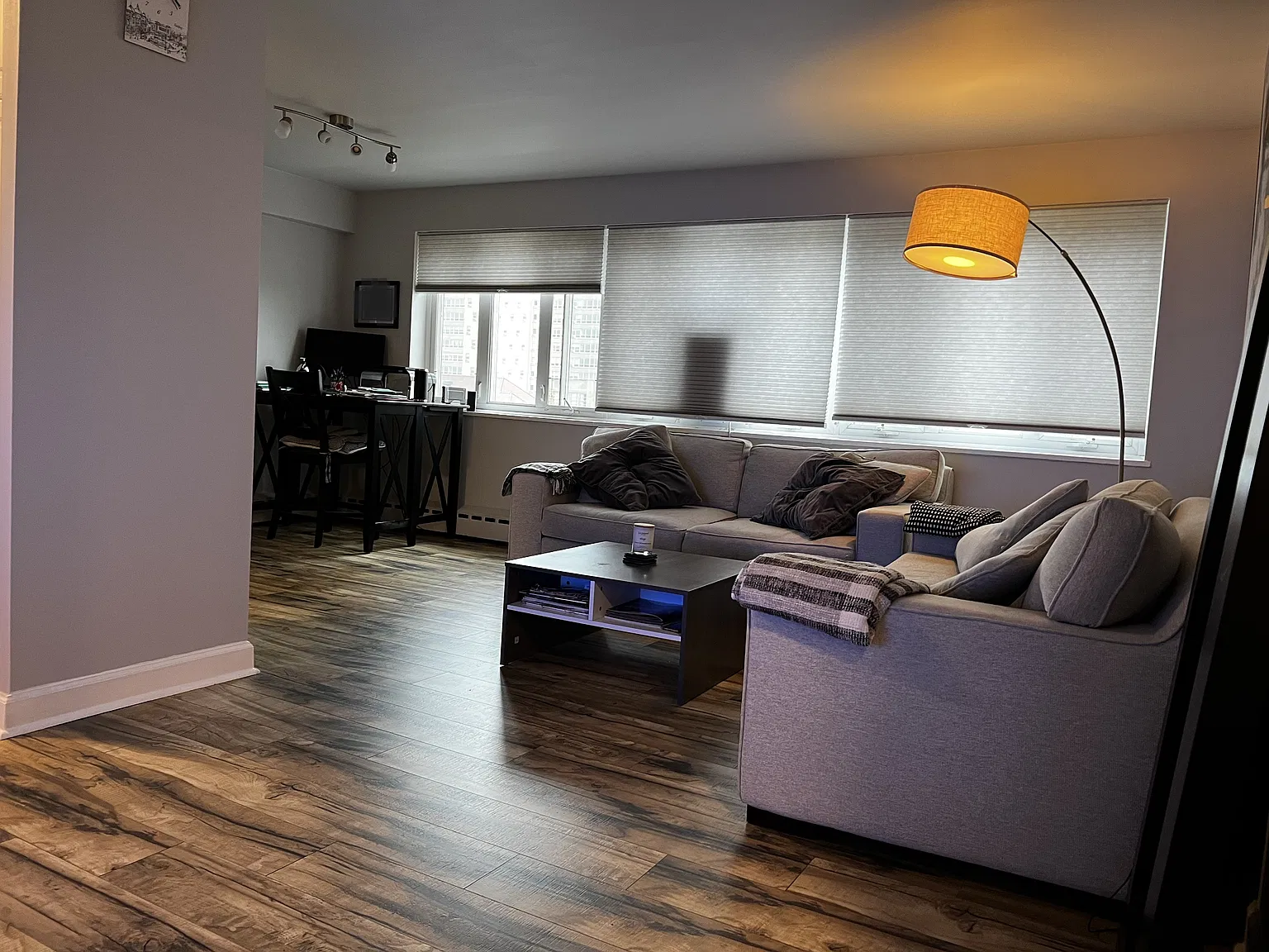 1 bed, 550 sqft, $1,800 — Photo 1