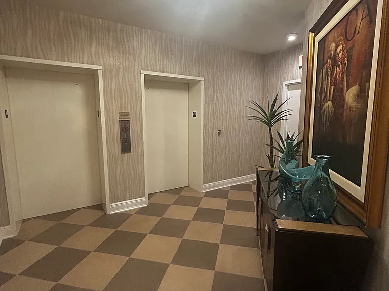 6061 Silver King Blvd #401 — Photo 6
