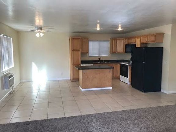 3rd image of 2657 Buena Vista Ave