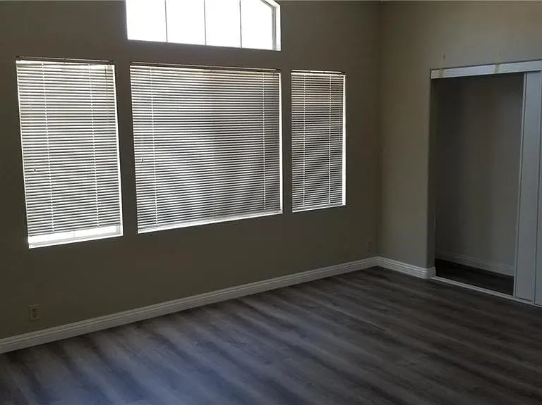 424 Dylan Dr — Photo 20