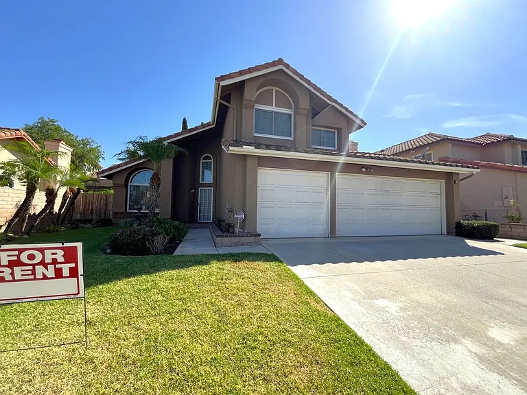 940 Birmingham Dr — Photo 2