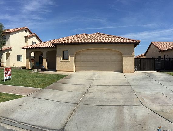 2nd image of 974 Jacaranda Dr