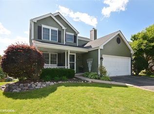 880 Chandler Ave, Geneva, IL 60134