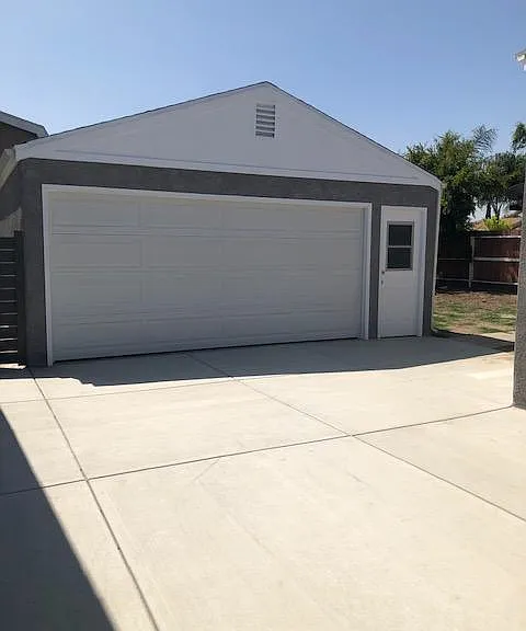 10404 Gunn Ave — Photo 9