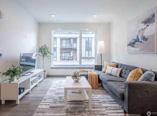 11903 NE 128th St #201, Kirkland, WA 98034