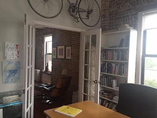 Rented by R New York | media 33