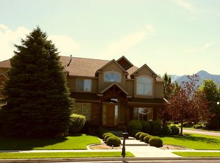 9499 S Candle Tree Ln, Sandy, UT 84092