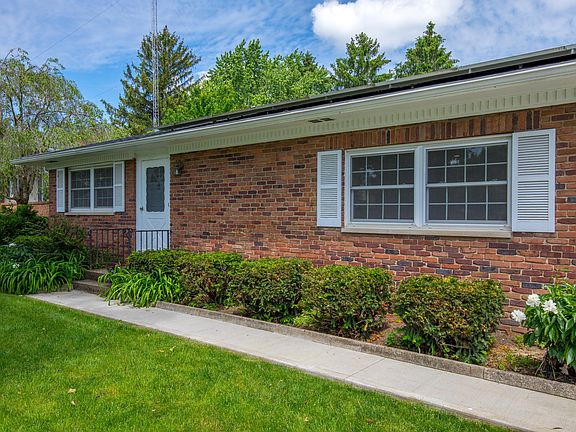 2nd image of 3588 Wenwood Dr