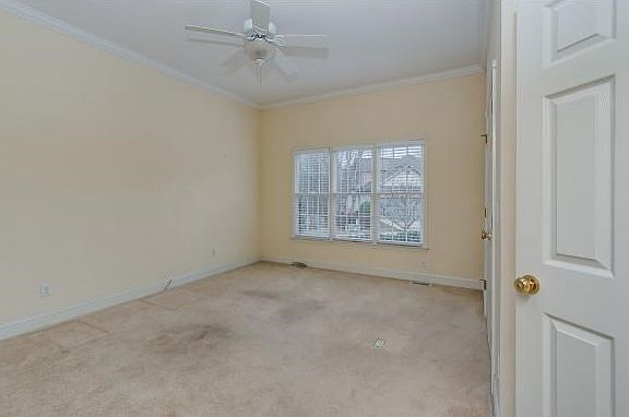 5th image of 1831 Waters Edge Dr