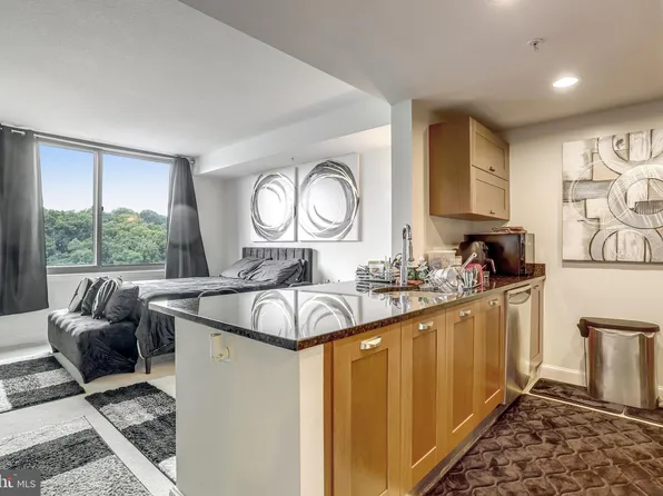 2451 Midtown Ave APT 1118, Alexandria, VA 22303