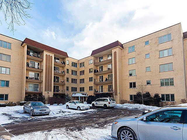 1st image of 6433 W Belle Plaine Ave APT 403