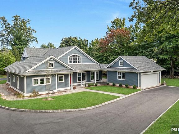 3rd image of 21 Crescent Avenue