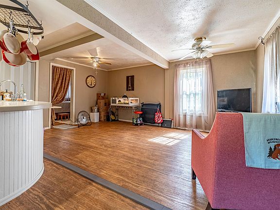 3rd image of 1830 N Boyd Ave