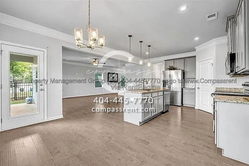 3 bed, 3.0 bath, 2157 sqft, $2,250 — Photo 4