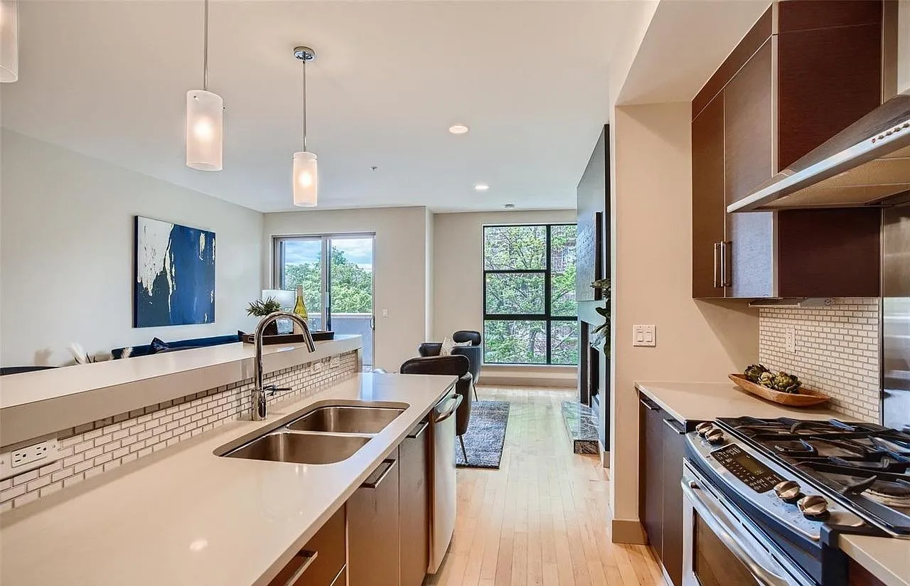 3420 W 32nd Ave — Photo 2