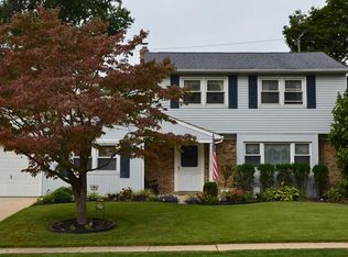 2714 E Riding Dr, Wilmington, DE 19808