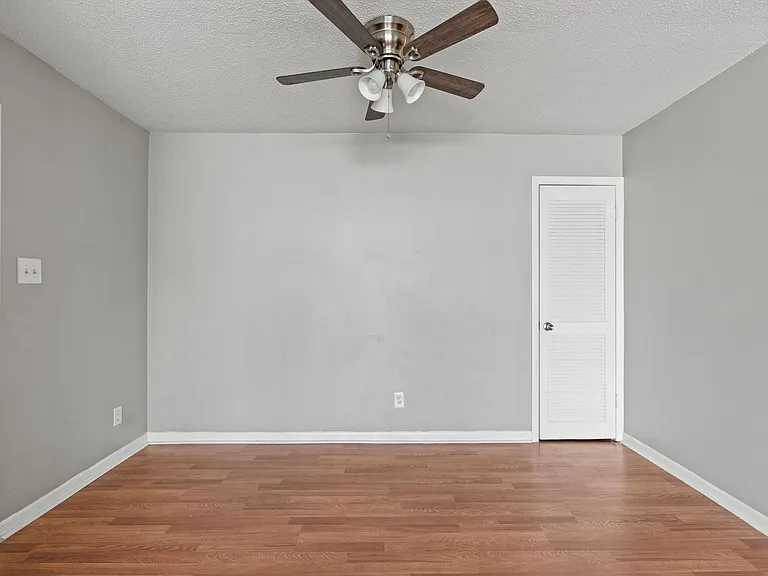 Blossom Wood Apartments — Photo 12