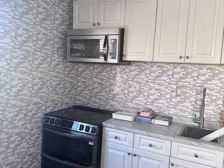 2888 Schley Ave #2 — Photo 6
