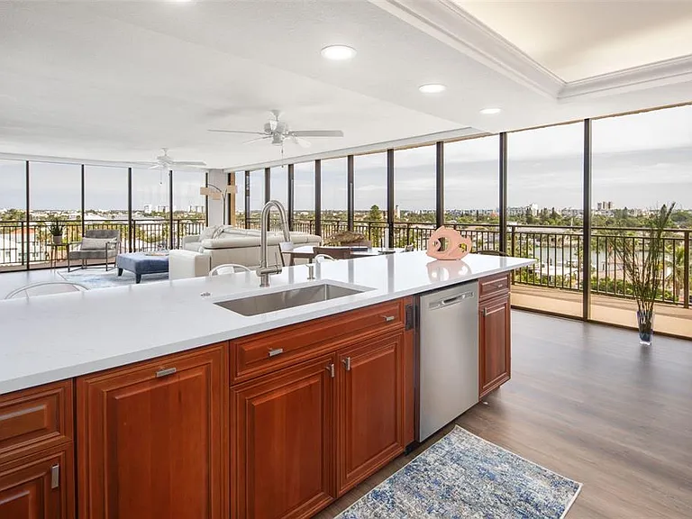 7650 Bayshore Dr #606 — Photo 3