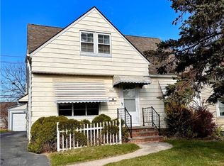 15607 Edgewood Ave, Maple Heights, OH