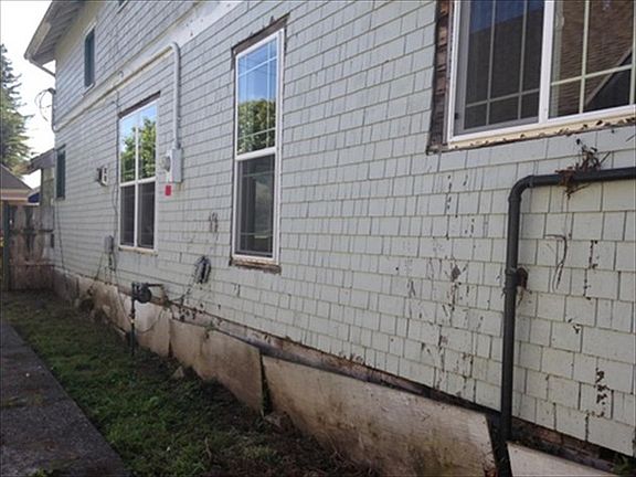 5th image of 449 Karr Ave