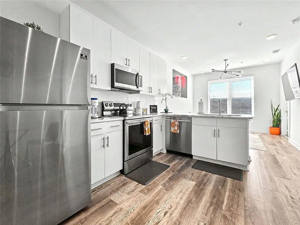 1 bed, 1.0 bath, 657 sqft, $2,200 — Photo 4