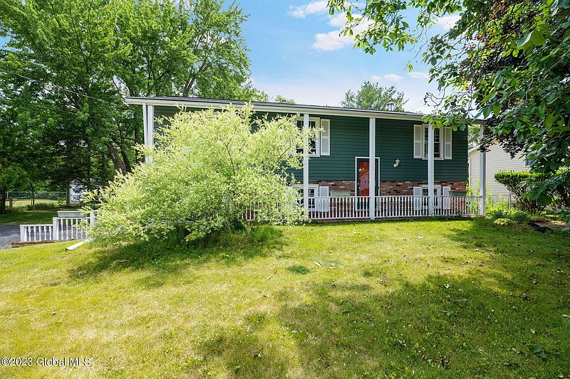 3rd image of 137 Horstman Drive