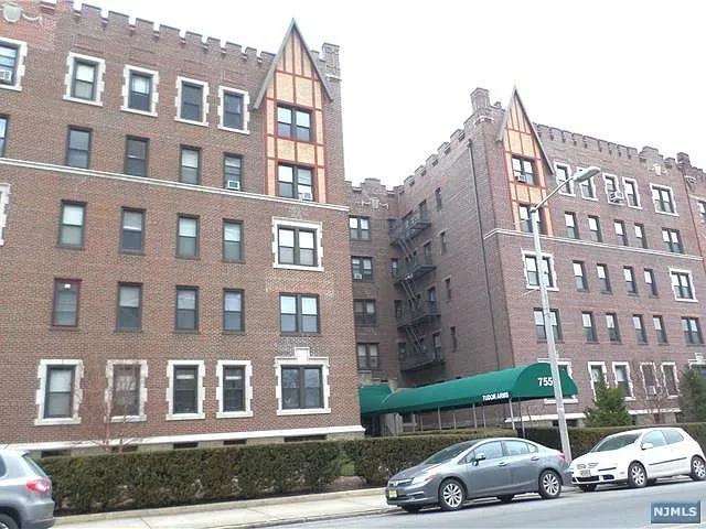755 Anderson Ave #C001k-1k photo 1