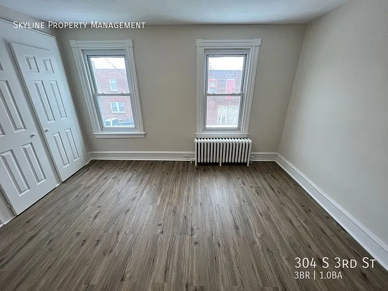 304 S 3rd St — Photo 12