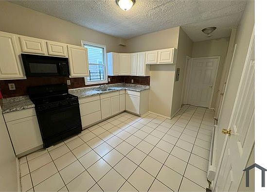 1st image of 268 Dayton Ave #1L