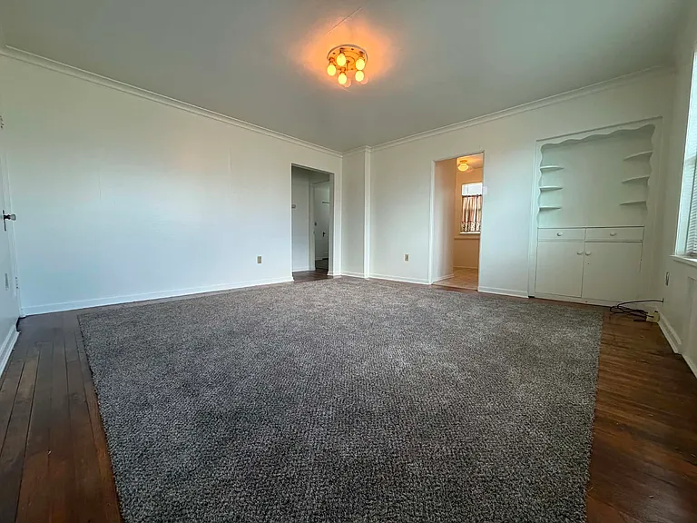 119 S Washington St #3 — Photo 3