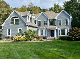 8 Dolloff Farm Dr, Exeter, NH 03833