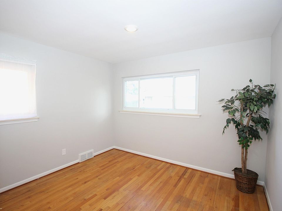 24604 Princeton St, photo 15