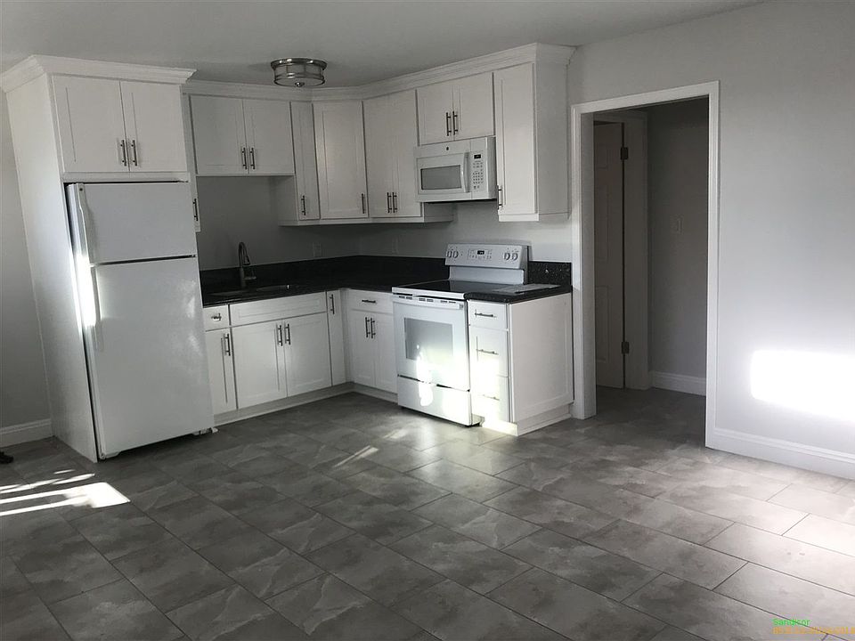 1st image of 7868 1/2 Girard Ave APT 6