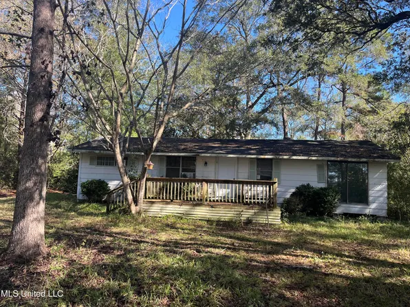 10032 Johns Bayou Rd, Vancleave, MS 39565