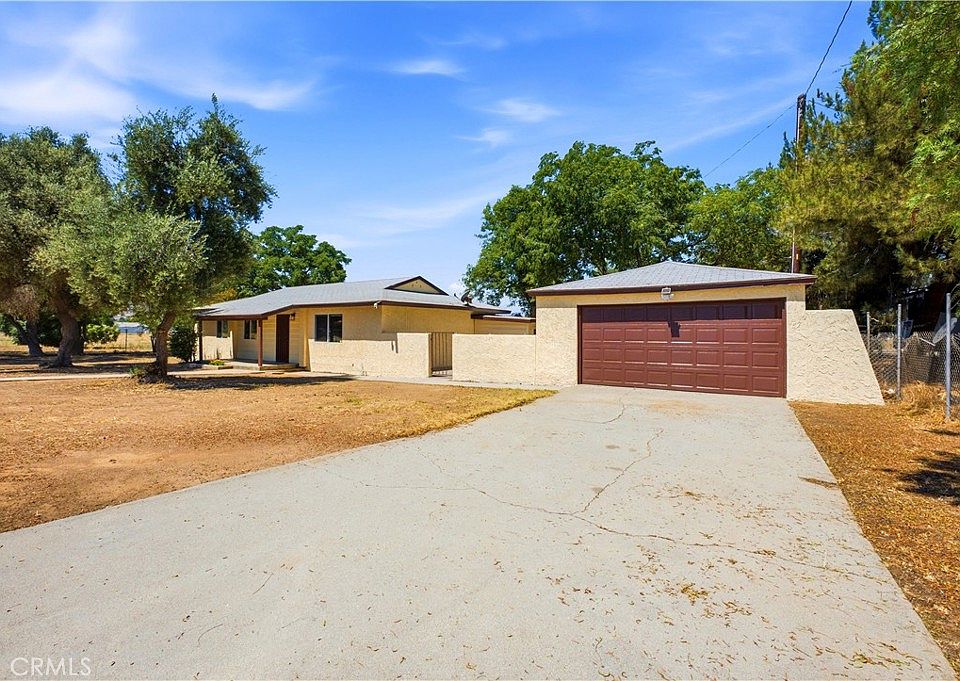 1st image of 21820 Cajalco Rd