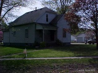 408 N Vine St, Stonington, IL 62567