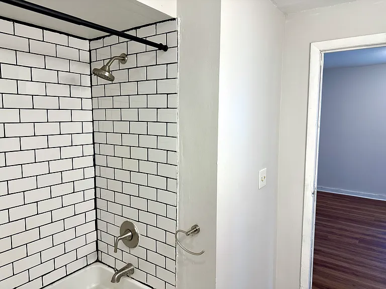 280 3rd St #2 — Photo 7