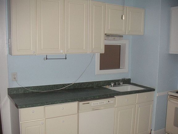 3rd image of 1819 Hancock St