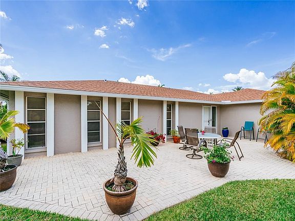 3rd image of 5651 Solera Ct