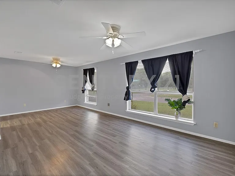 7357 Channel View Dr — Photo 11