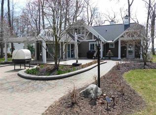 5243 W Lake St, Harbor Springs, MI 49740