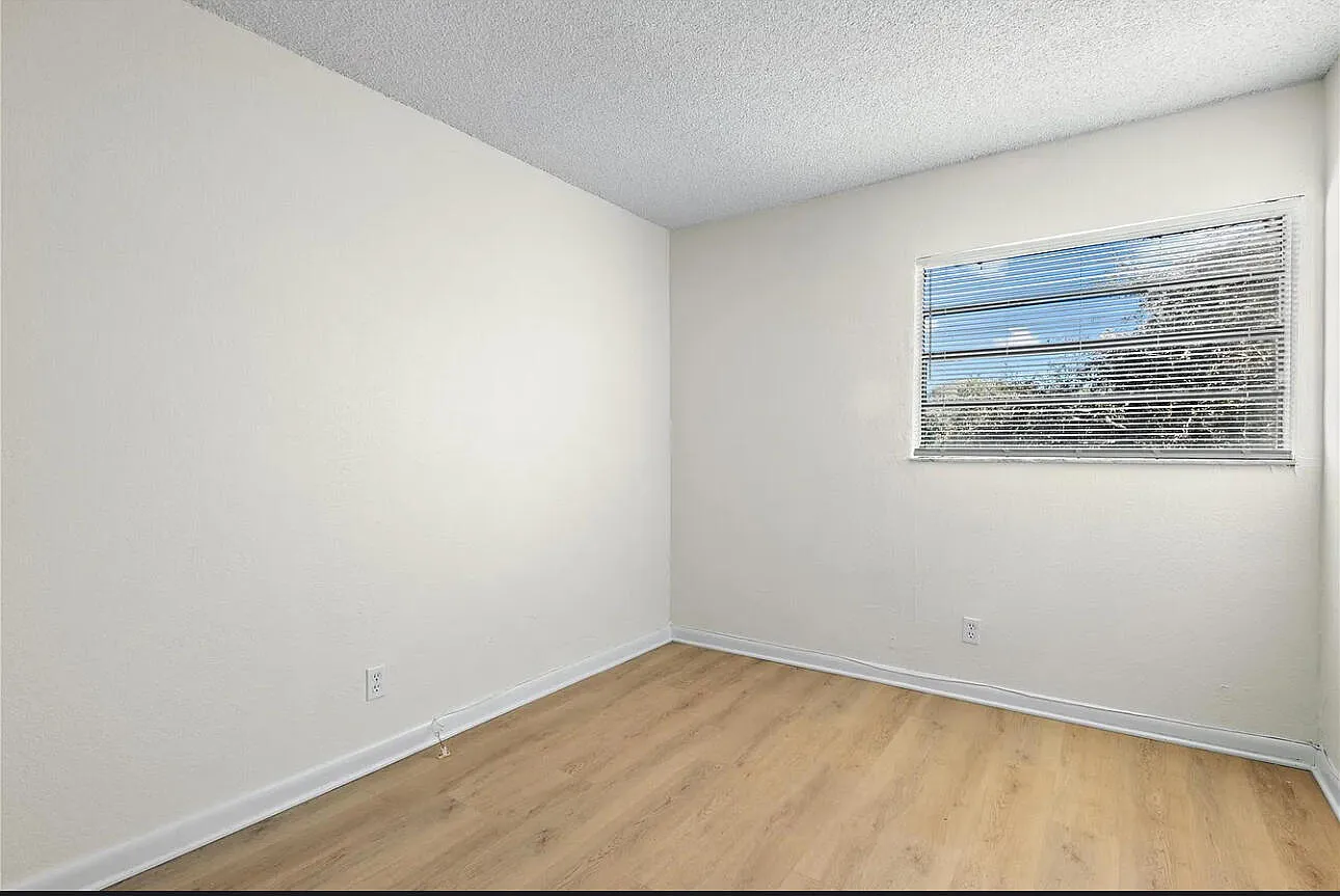 3 bed, 2.5 bath, 1440 sqft, $2,600 — Photo 3