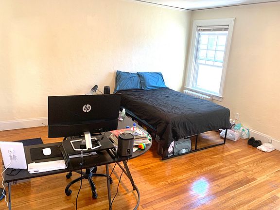 4th image of 186 Waterman St #12
